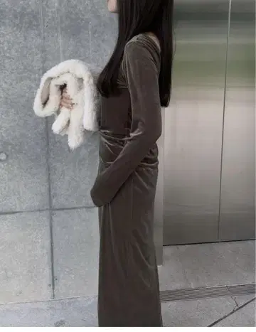 미 아쥬나르 벨루어 세트업 카키