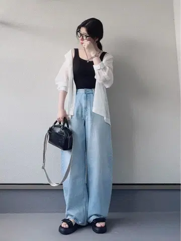 유니클로 배기 커브 청바지 25인치