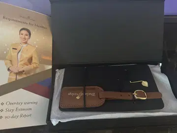 Thailand elite 장지갑과 네임택 세트