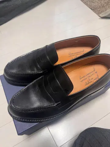 블랙 가죽 로퍼 슬립온