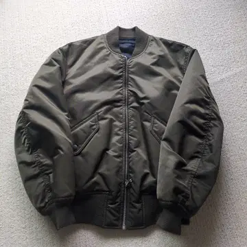 올리브 그린 봄버 자켓 2WAY