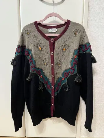 AltModER 자수 태슬 니트 가디건
