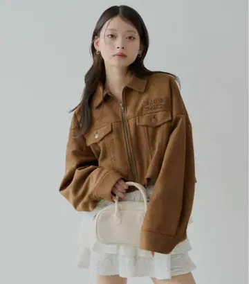 CHICO 가슴 로고 숏 기장 스웨이드 지퍼 블루종