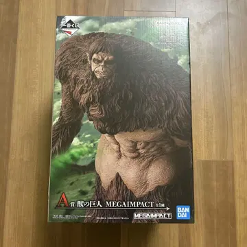 진격의 거인 MEGAIMPACT 피규어