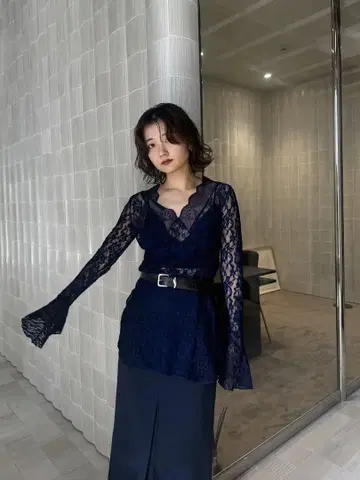Ameri COMBINATION LACE TOP