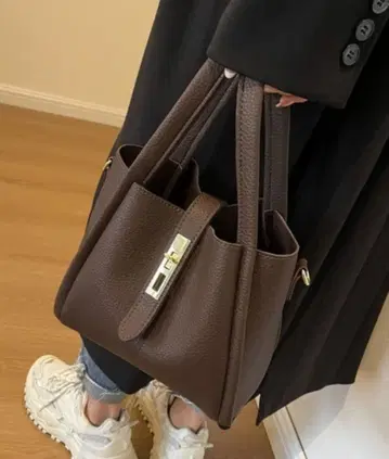 브라운 가죽 느낌 핸드백 골드 지퍼 스퀘어형 2WAY