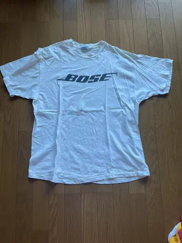 BOSE 화이트 T셔츠 L 사이즈