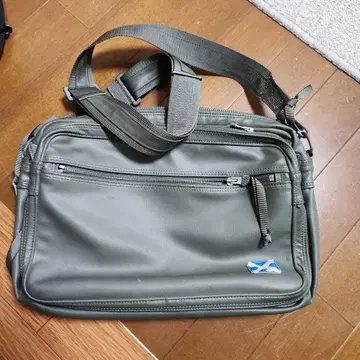 러기지 라벨 올리브 그린 숄더백