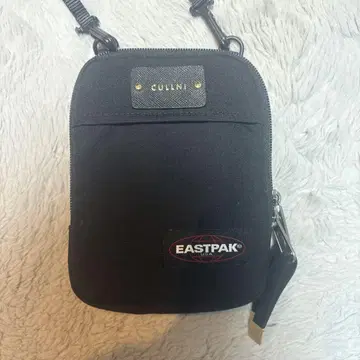 EASTPAK CULLNI 블랙 사코슈