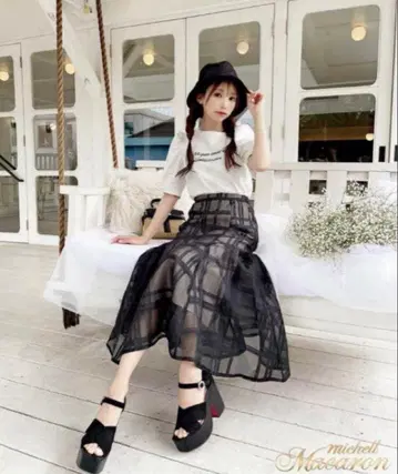 [새상품급] michellMacaron 시어 롱 스커트