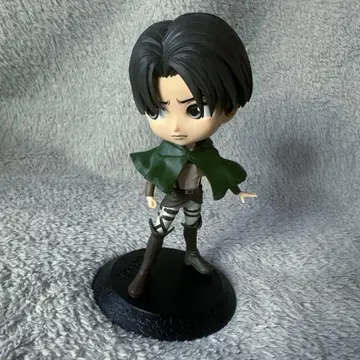 큐포스켓 진격의 거인 리바이 피규어