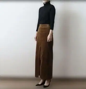 AURALEE 코듀로이 타이트 슬릿 롱 스커트
