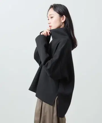 MARW UNITED ARROWS 종이상자 터틀넥 풀오버