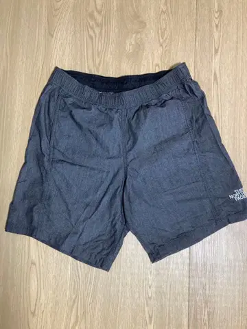 THE NORTH FACE 그레이 숏팬츠