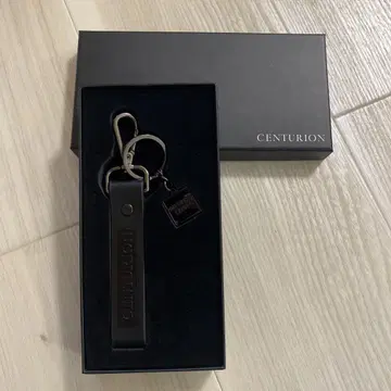 CENTURION 블랙 가죽 키링