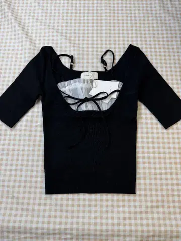 ANDMARY Mew frill tops BLACK