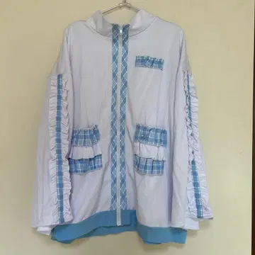 누타. 프릴 달린 집업 자켓 LL