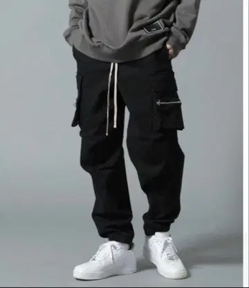 Danke schon 블랙 카고 팬츠