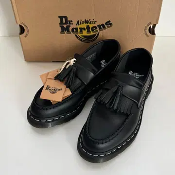 [ 새상품 ] 닥터마틴 ADRIAN 화이트 스티치 로퍼