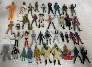 [현상품] 울트라맨 시리즈 괴수&우주인 피규어 약 38체