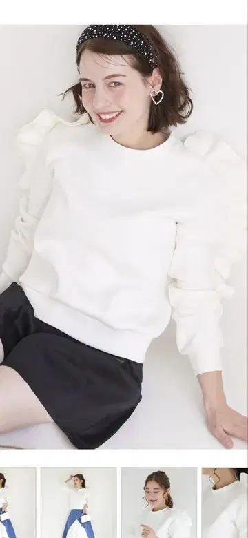 OBLI 프릴 맨투맨