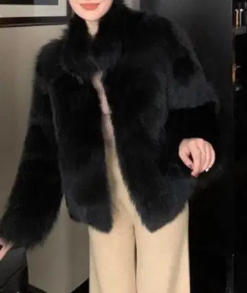 블랙 퍼 숏 자켓