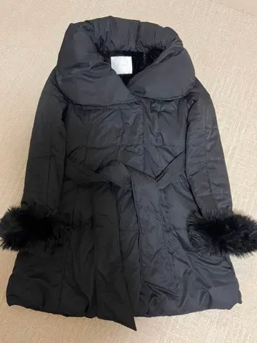 세실 맥비 롱 코트