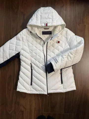 TOMMY HILFIGER 화이트 다운 자켓