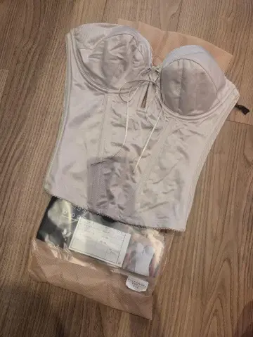 레이스업 뷔스티에 D70 MG-베이지(가격 인하 가능)