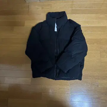 WYM LIDNM 블랙 다운 자켓