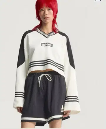 새상품 adidas 블로킹 크루넥 스웨트 셔츠