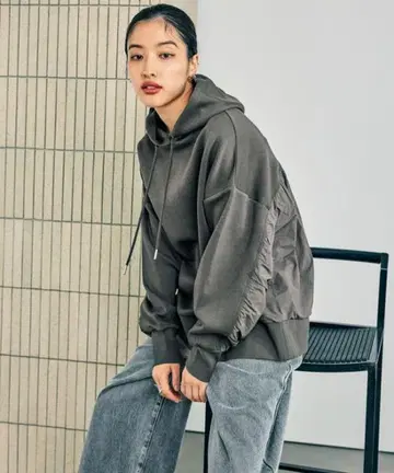 렙심 이소재 개더 후드티 차콜 그레이