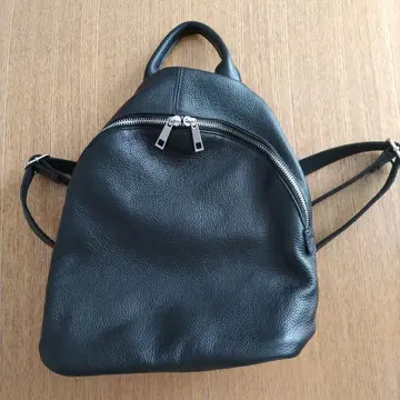 블랙 가죽 지퍼 백팩
