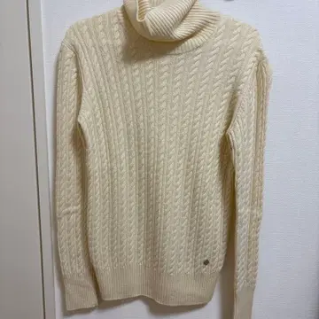 Mackintosh 아이보리 케이블 니트 스웨터