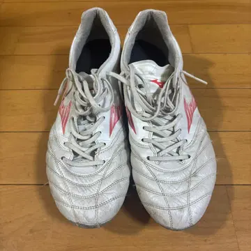 미즈노 축구화 화이트/레드