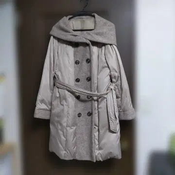 베이지 다운 자켓 38 사이즈