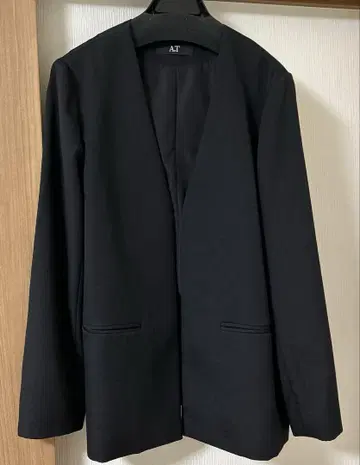 A.T 여성용 노카라 자켓 블랙