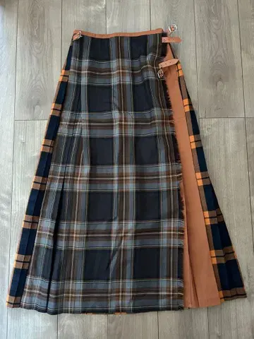 O'NEIL of DUBJIN 체크 무늬 랩 스커트