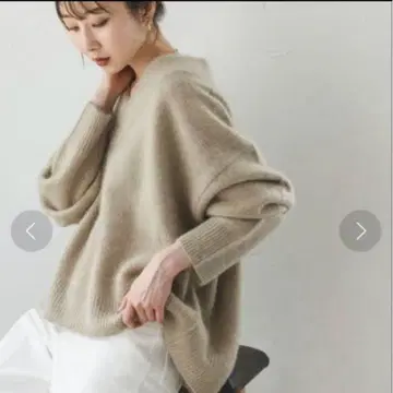 노블 정가 3만 yak 와이드 V넥 니트