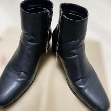 블랙 가죽 숏부츠 사이드 지퍼 힐 부츠