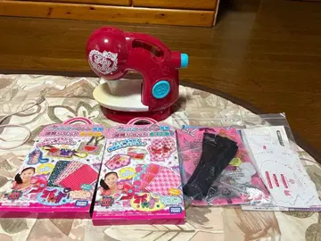 타카라토미의 미니 미싱 바느질 세트 포함