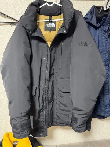THE NORTH FACE 블랙 다운 자켓 GORE-TEX