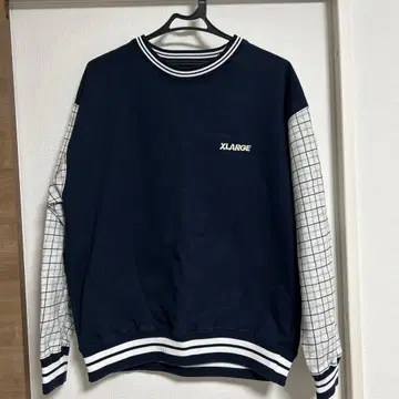 XLARGE 네이비 체크 트레이닝복