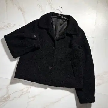 LAUIR 스탠칼라 샤기 숏코트 숏 기장 아우터