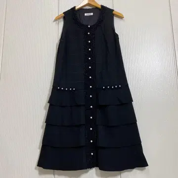 INGEBORG 펄 버튼 레일 프릴 티어드 원피스