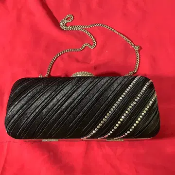 쥬네비비앙 블랙 새틴 클러치백 스톤 장식