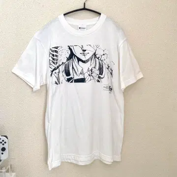 진격의 거인 리바이 전람회 T셔츠