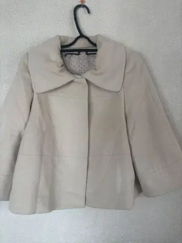 TO BE CHIC 화이트 숏코트 42