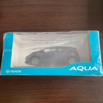 TOYOTA AQUA 미니카 1/30 스케일