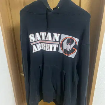 SATAN ARBEIT 블랙 후드티